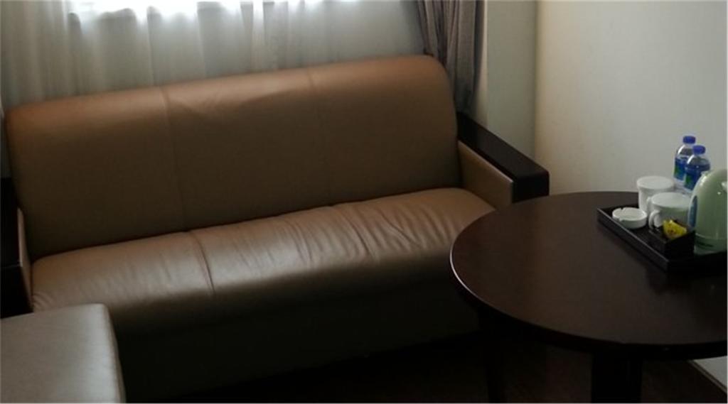 Ji Hotel Jing'An Temple Шанхай Екстериор снимка