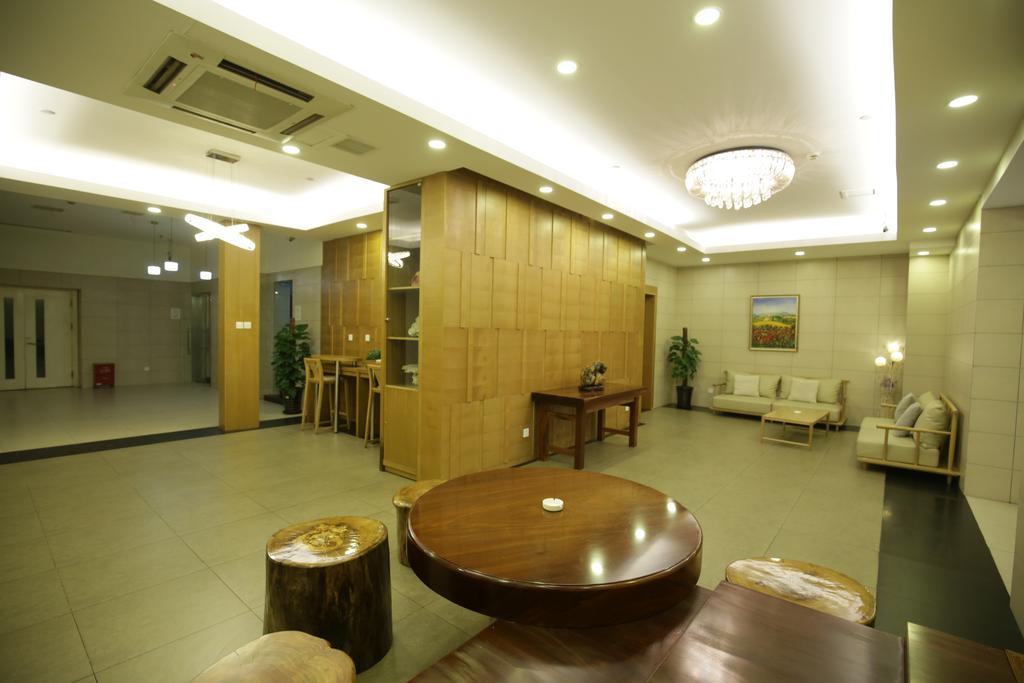 Ji Hotel Jing'An Temple Шанхай Екстериор снимка